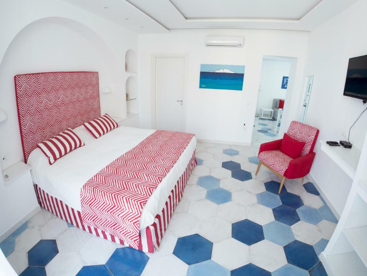Guest house Syreness Suites