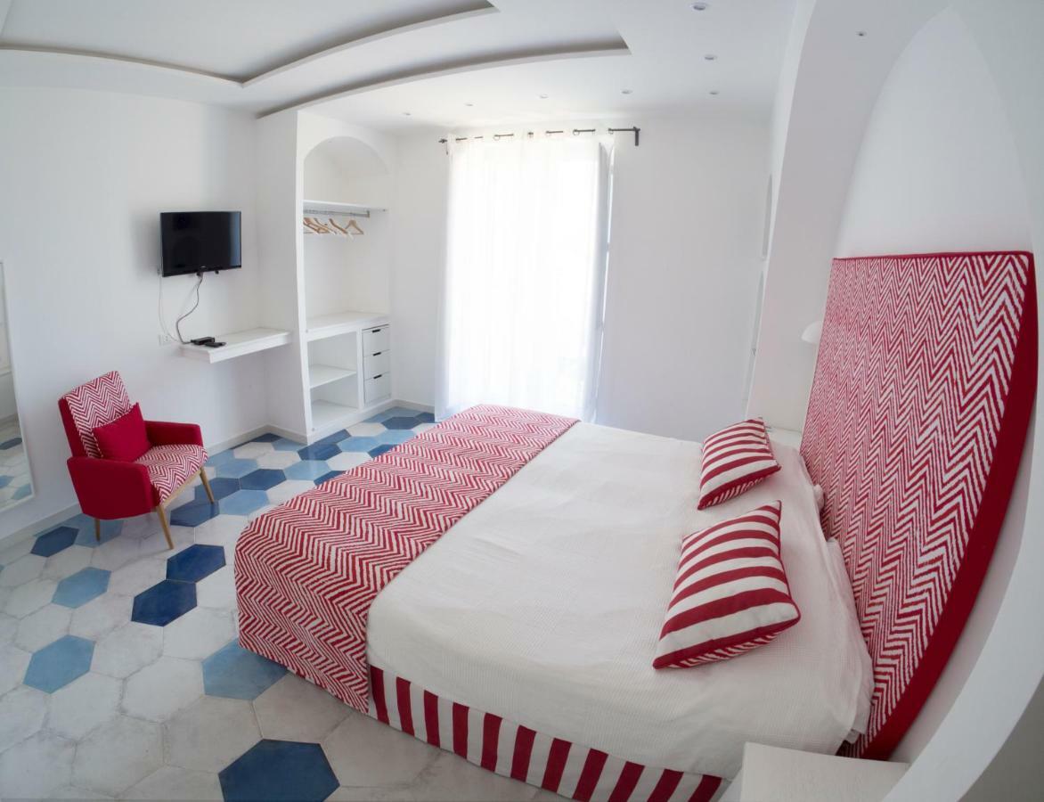 Affittacamere Syreness Suites *