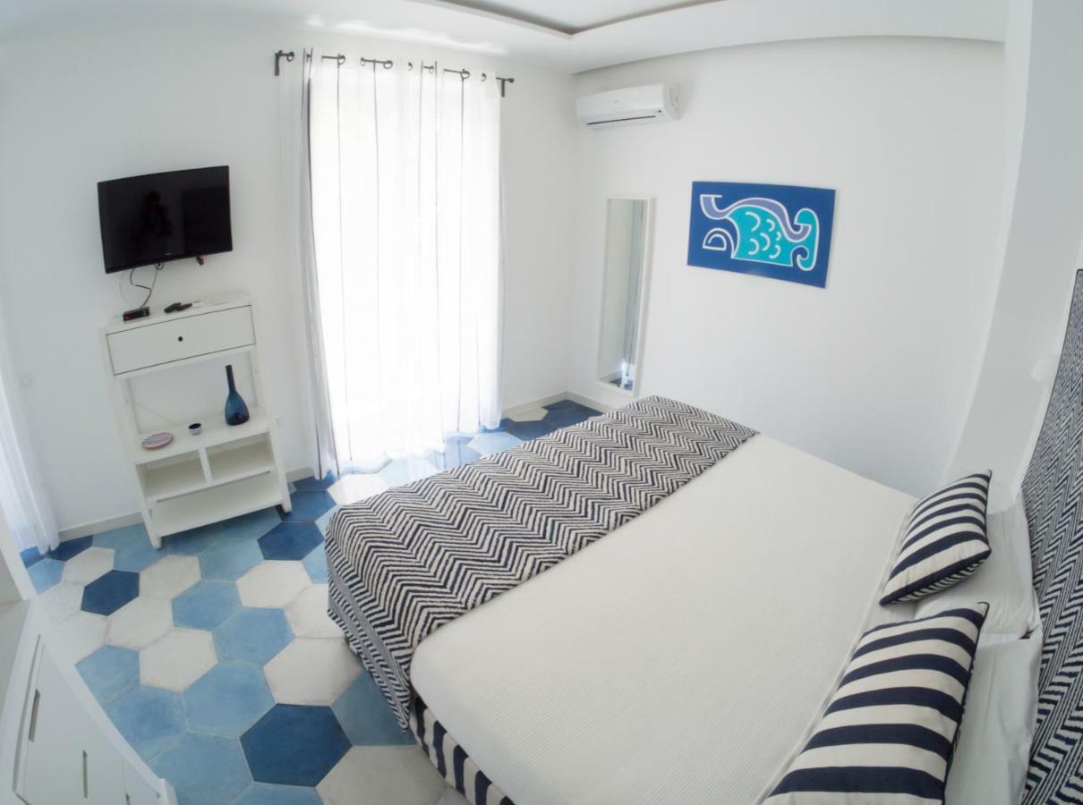 Syreness Suites * Sorrento