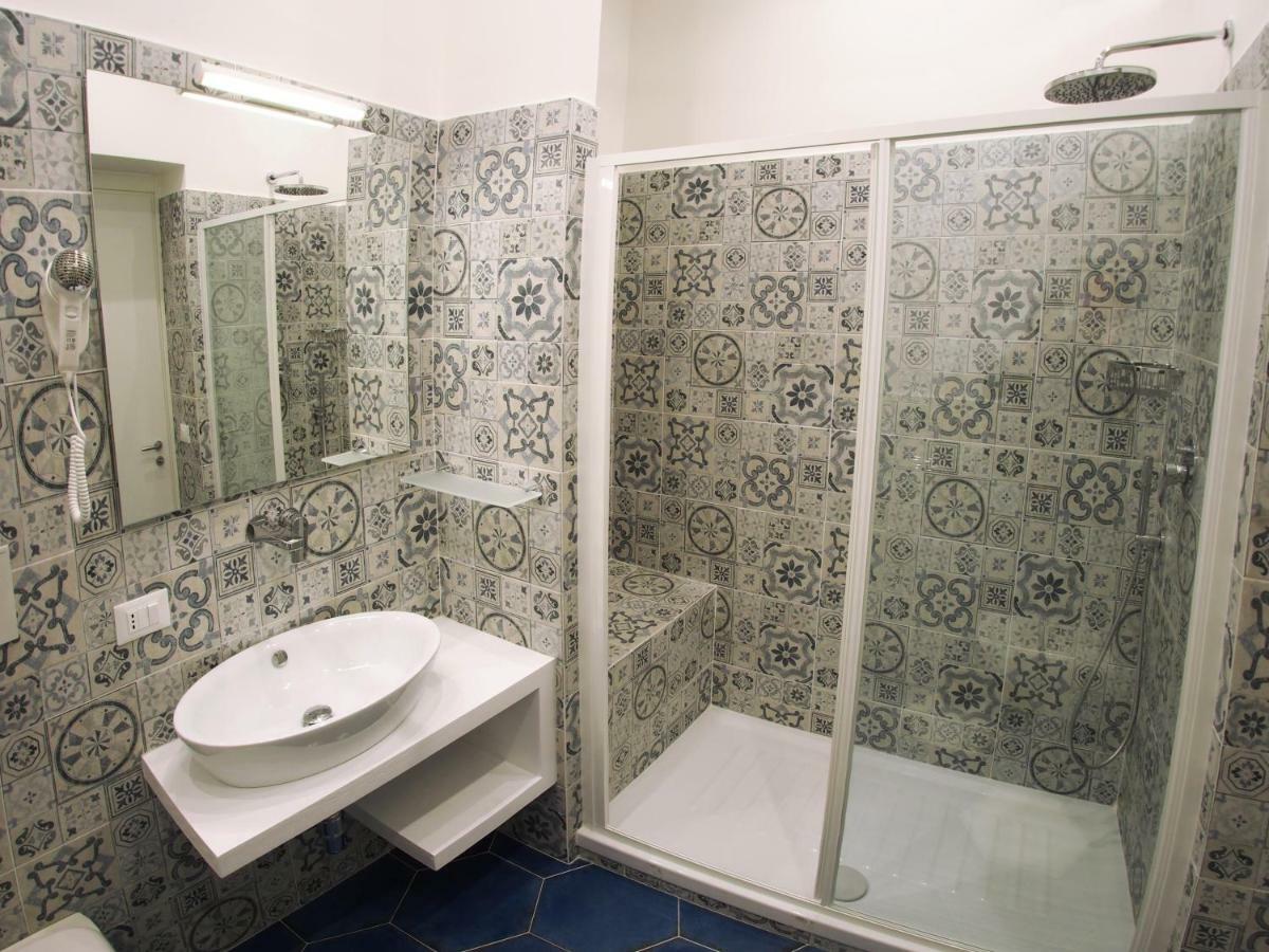Guest house Syreness Suites